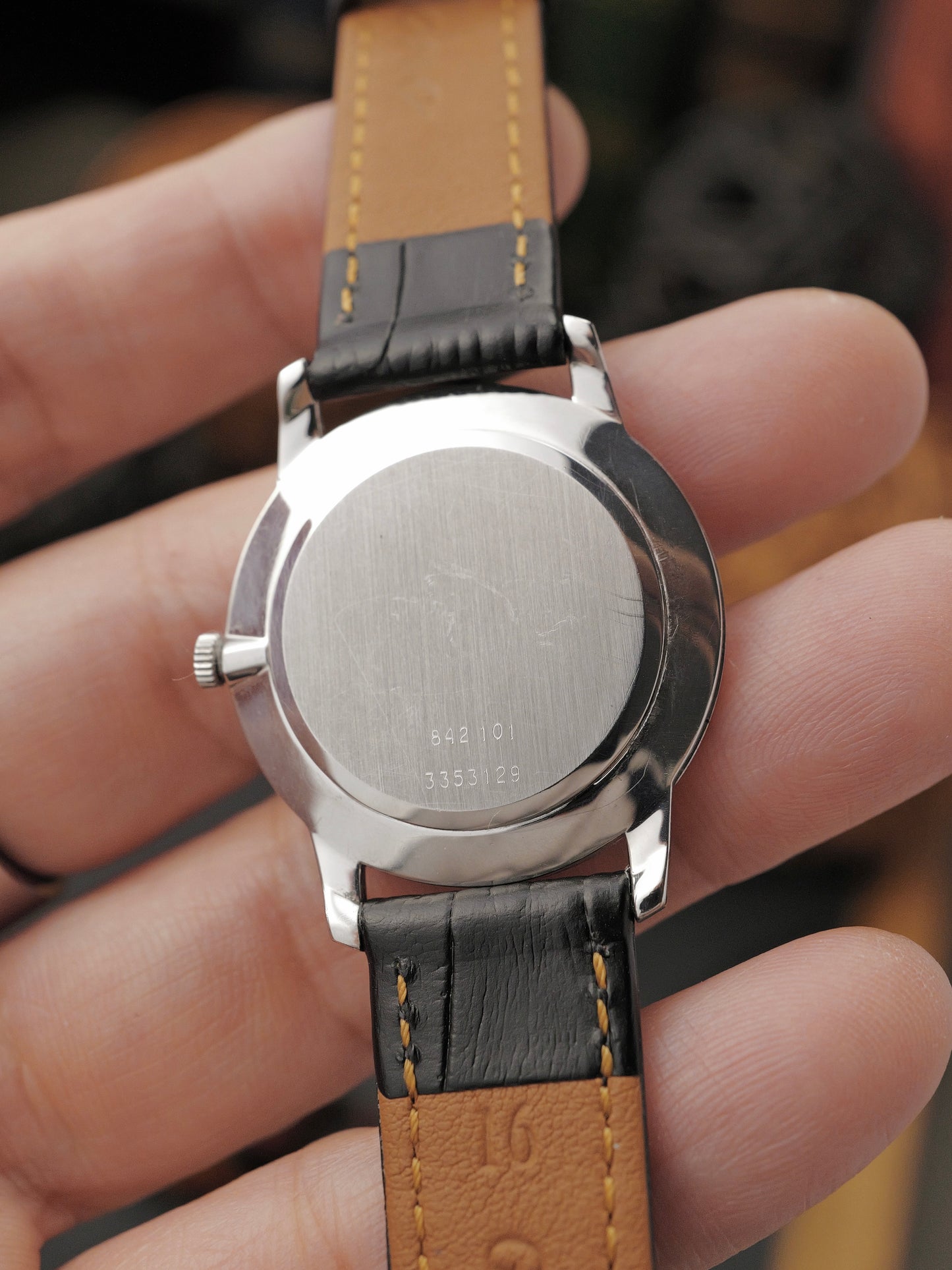 Universal Genève Altesse “Chinese Seal Script” White Dial Ultrathin 842101 (circa early 1970s)