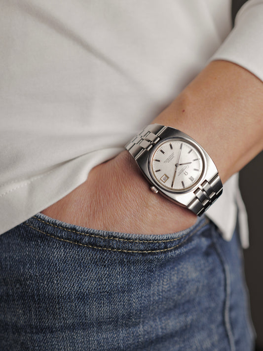 Omega Constellation Jumbo TV Cushion Integrated Bracelet Ref. 168.046/368.846 (circa 1969)