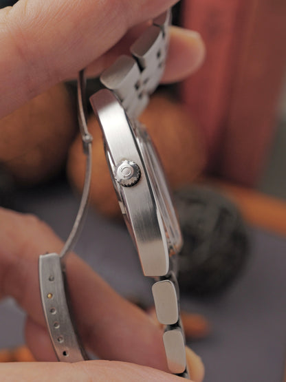 Omega Constellation Jumbo TV Cushion Integrated Bracelet Ref. 168.046/368.846 (circa 1969)
