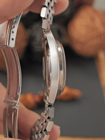 Omega Constellation C Steel Day-Date “Warm Silver Linen” Brick Bracelet Ref. 168.029 (circa 1968)