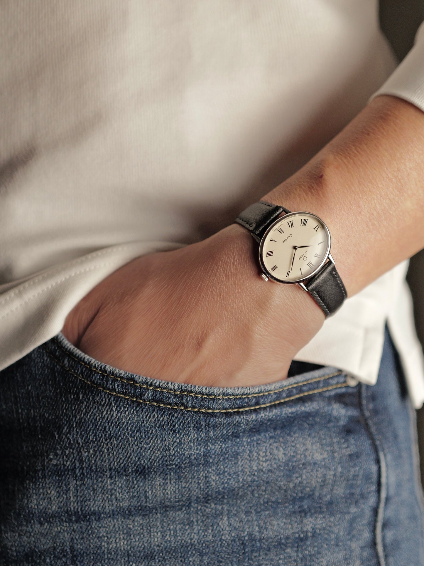 Omega Geneve WG Plated Oval Matte Eggshell Dial Ref. 511.417 (circa 1973)
