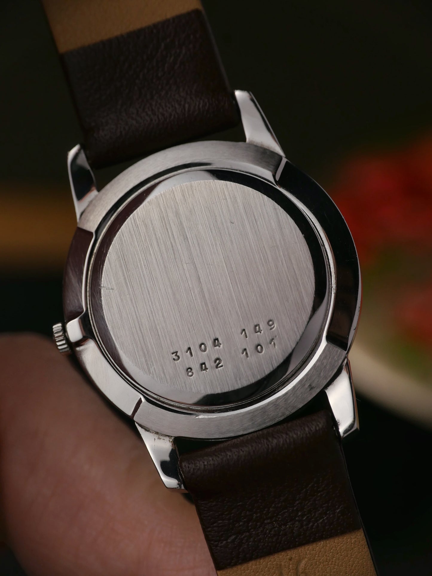 Universal Genève Extra-Plat Brushed Silver Dial Ref. 842.101 (circa late 1960s)
