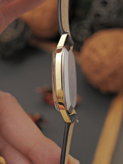 Omega De Ville “Ellipse” Champagne Dial Ref. 111.0148 (circa 1975)