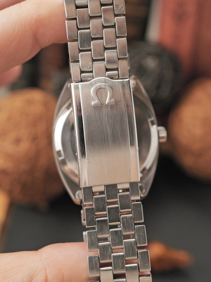 Omega Constellation C Steel Day-Date “Warm Silver Linen” Brick Bracelet Ref. 168.029 (circa 1968)