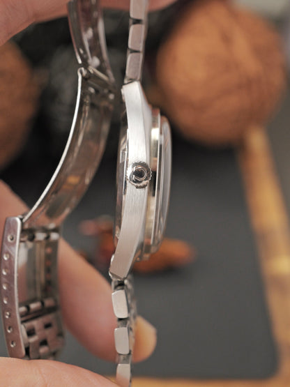 Omega Constellation C Steel Day-Date “Warm Silver Linen” Brick Bracelet Ref. 168.029 (circa 1968)
