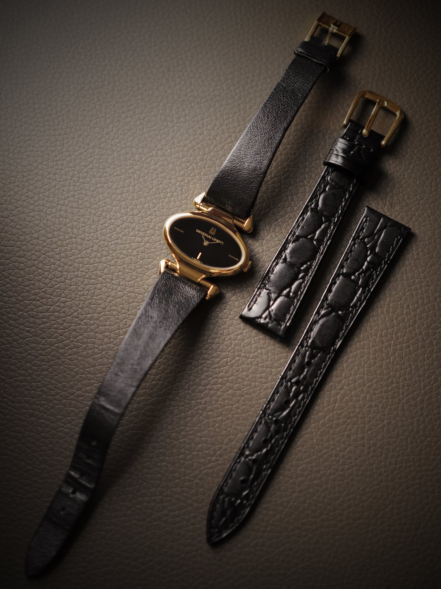 Universal Genève “Gold Horizontal Oval” Convertible Lugs Ref. 511626 (Circa 1960s)
