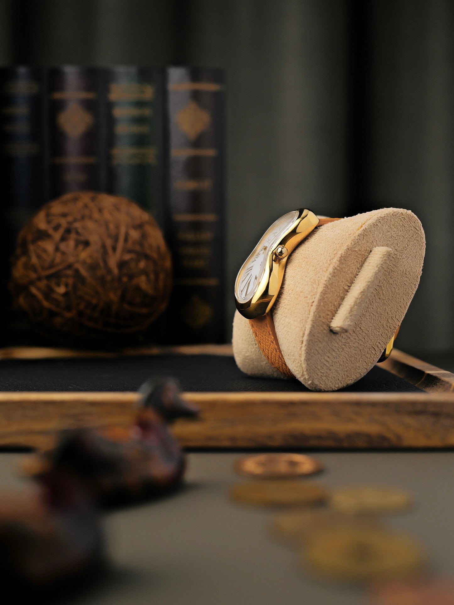 Exaequo Softwatch “Dali” 2nd Series White Gilt (circa 1990s)
