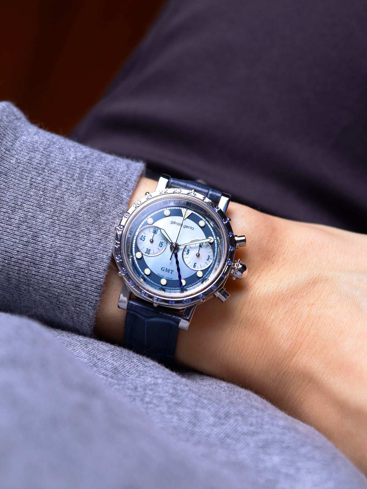 Gérald Genta GMT Chronograph Platinum Ref. G.3503.7 'Mother of Pearl' (Circa 1980-90s)