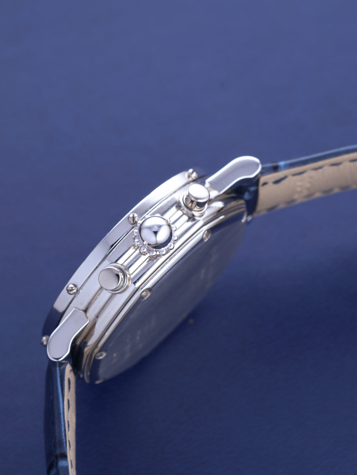 Gérald Genta GMT Chronograph Platinum Ref. G.3503.7 'Mother of Pearl' (Circa 1980-90s)